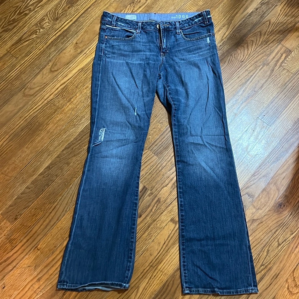Gap 1969 Distressed Sexy Bootcut Jean- Size 31/12- EUC